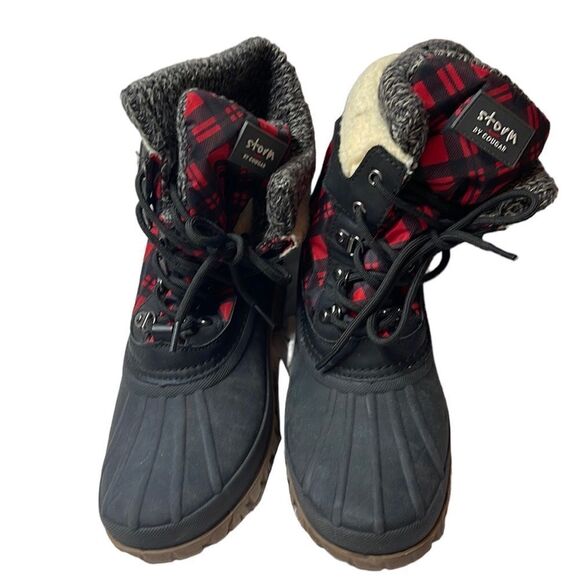 Storm By Cougar Buffalo Plaid Fleece Lining Boots. Size 9. - Picture 3 of 9